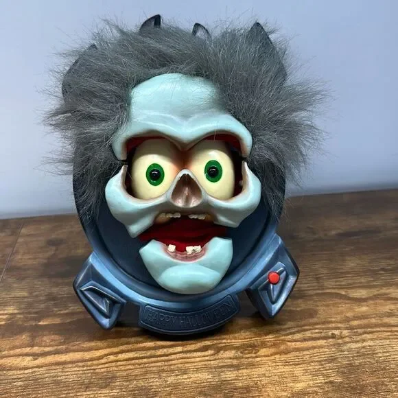 Gemmy Halloween Screamer Greeter Door Wall Hanging Animated Monster WORKS - Picture 1 of 8